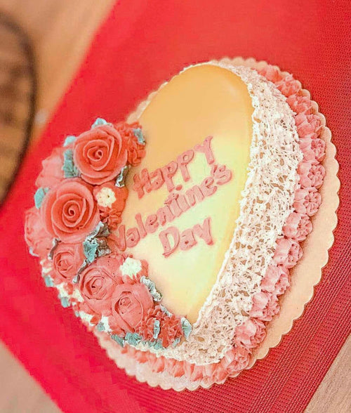 8'' flowery heart caramel cake 